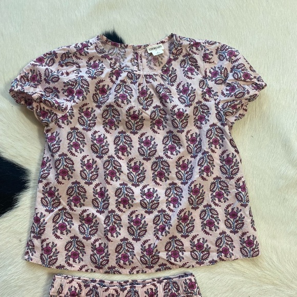 Crewcuts matching set printed puff-sleeve blouse and ruffle pull-on shorts - Picture 6 of 11